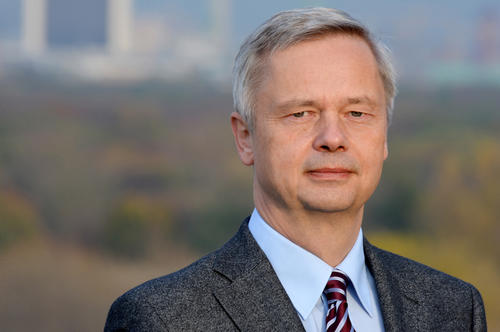 Prof. Christian Thomsen is the president of Technische Universität Berlin.