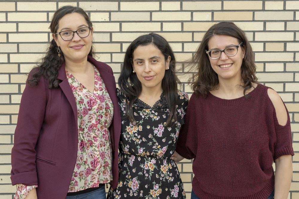 Completely DiGiTal: Fabiola Rodríguez Garzón is the coordinator of the DiGiTal higher education program at Technische Universität Berlin, in which Marcela Suárez and Véronica Díez Día are doing their doctorates (from left to right).